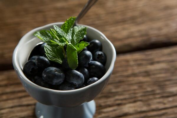 SRBI, OPREZNO S NJIM! Ovo VOĆE može dovesti do FATALNE BOLESTI, a svi ga JEDEMO