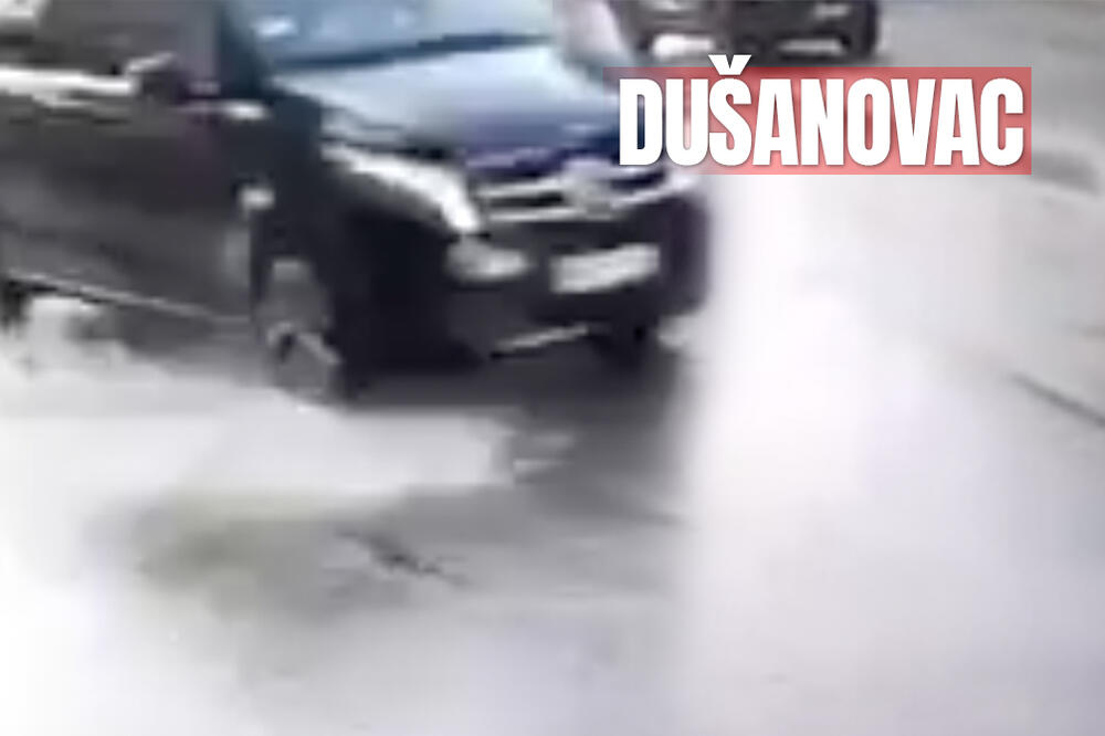 VOZILA NA DUŠANOVCU SE OVAKO HLADE NA PLUS 40: Otkrivamo šta se desilo i do kada će TEĆI REKA NA ULICI! (VIDEO)