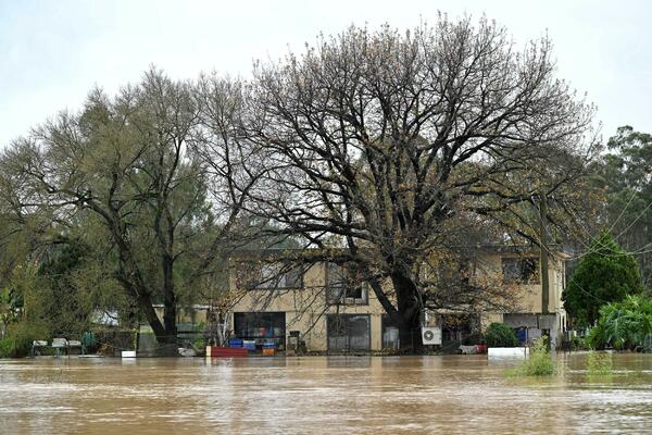 UŽAS U KENTAKIJU: Poplave odnele 35 života, među stradalima i DECA!
