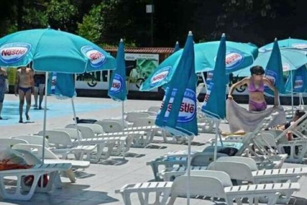 DANAS JE DAN KAD BABE NE DAJU DECI DA IDU NA BAZEN ILI JEZERO: Napolju VRUĆINA, a kupališta prazna, EVO I ZAŠTO!