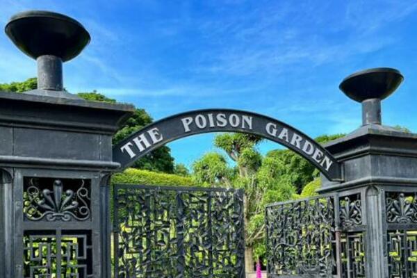 NAJSMRTONOSNIJA BAŠTA NA SVETU: Ima preko 100 otrovnih biljaka, a obilazak je dozvoljen samo na ovaj NAČIN! (FOTO)