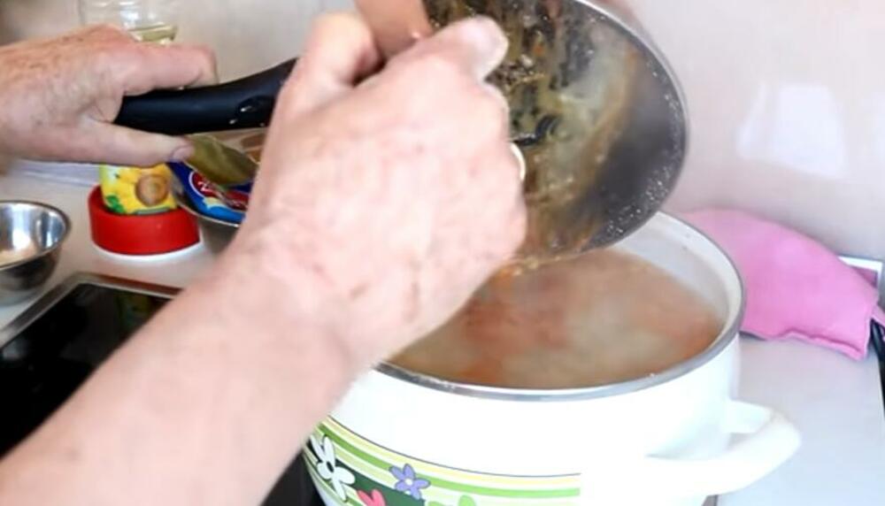 Posni čorbasti pasulj