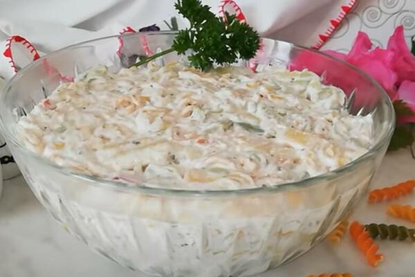 SRBI, OVO JE NAJKREMASTIJA SALATA SA PILETINOM: Ovakav OBROK niste ni ZAMIŠLJALI, ceo DAN ĆETE BITI SITI (RECEPT)