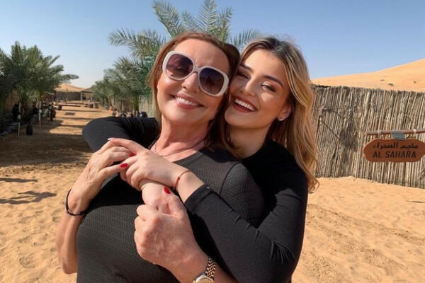 "DA LI JE OVO UNUKA ANE BEKUTE ILI SAM ĆORAVA?!" Sonja Polić na mrežama napravila pometnju, POKAZALA SLIKU!