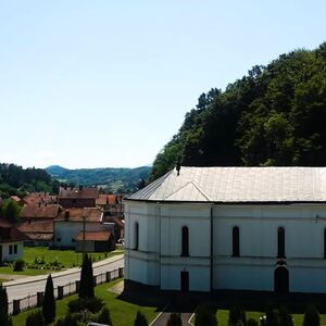 Prodaje se kuća iz perioda pre Drugog svetskog za sitne pare: Uz nju ide i 8,5 ari placa, ima i struju i vodu