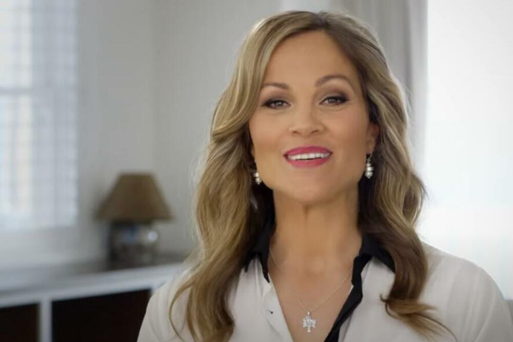 BOGATAŠICA OPTUŽENA ZA SILOVANJE DEČAKA (14) RONILA SUZE U SUDU: Isplivali NOVI DETALJI, SKANDAL