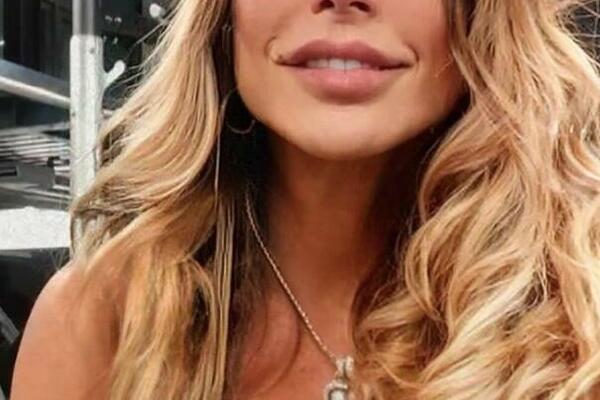 "Čim sam došla znala sam da će biti orgija" Andrea imala odnose sa 15 ljudi istovremeno pa do detalja opisala sve!