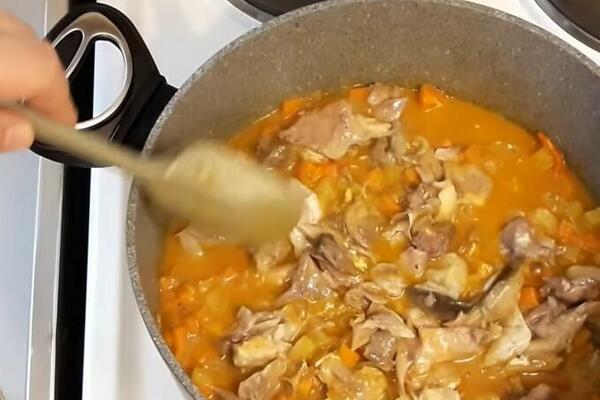 RIBLJA ČORBA JE OBAVEZNA NA POSNOJ SLAVSKOJ TRPEZI: Ovaj recept će definitivno svi gosti OBOŽAVATI zbog 1 SASTOJKA