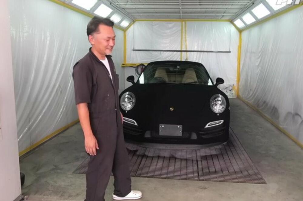 POGLEDAJTE NAJCRNJI PORŠE NA SVETU: Njegov izgled će vas sigurno ODUŠEVITI! (VIDEO)