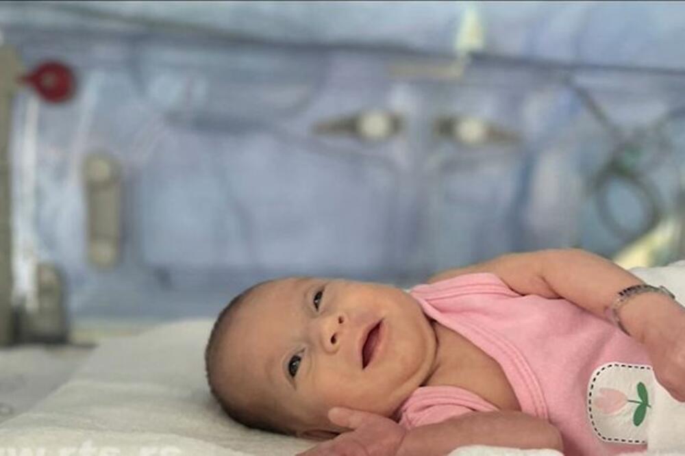 UNAJMILI SUROGAT MAJKU, A KAD SU VIDELI BEBU HTELI DA SE ODREKNU: Otac ostao ŠOKIRAN izgledom SINA, odmah je ZNAO..