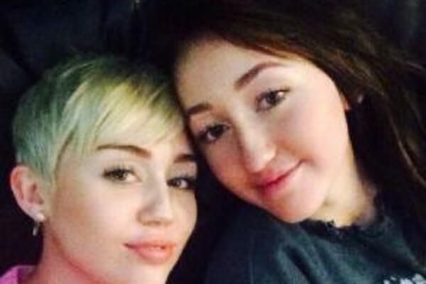 SESTRA POZNATE PEVAČICE BILA U PAKLU DROGE, nije mogla OČI DA OTVORI zbog OPIJATA!