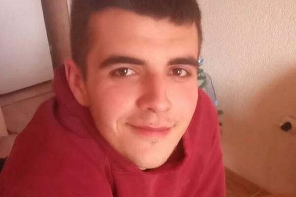 POLICIJA NA NOGAMA: Dejan (21) NESTAO, pre tri dana otišao iz porodične kuće!