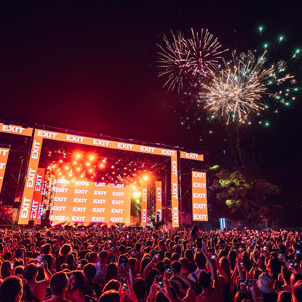 Porukama mira otvoren EXIT Danas na Tvrđavu stižu Nick Cave & The Bad Seeds!