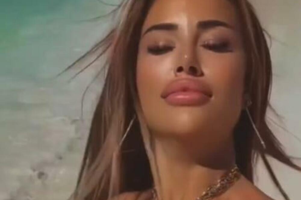 BIVŠA DEVOJKA BALKANSKOG MMA BORCA PERVERZNO PROVOCIRA: Providna haljina i poziranje na plaži u tangama! (FOTO)