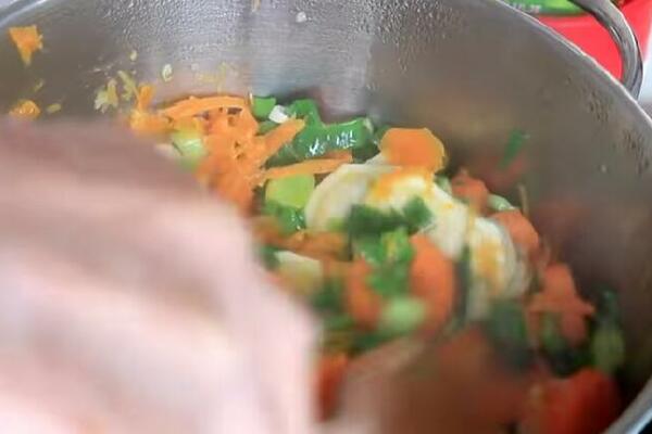 VITAMINSKA ČORBA BOLJA OD LEKA! Ukoliko dodate OVAJ ZAČIN, ukus će biti neverovatan (RECEPT)