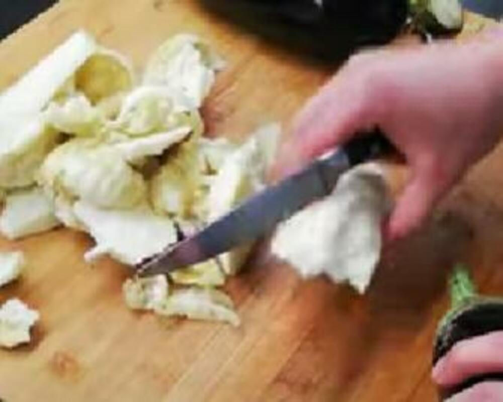 Patlidžan punjen sirom