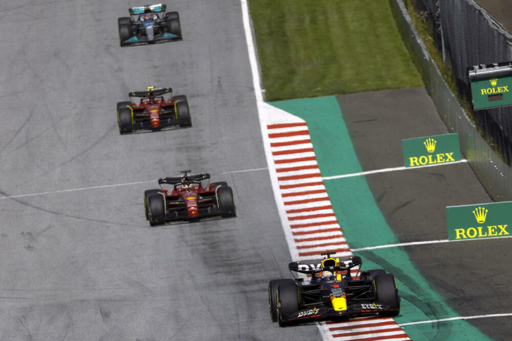 OČIGLEDNO MU PRIJAJU SPRINT TRKE: Ferstapen ponovo najbrži, Ferarijevci ne znaju za timski rad!