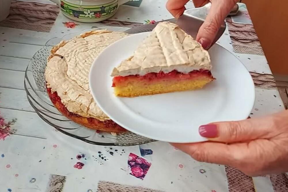 BAKIN RECEPT ZA OSVEŽAVAJUĆI HLADNI KOLAČ: Zasladite leto sebi i svojim NAJMILIJIMA, ide NESVAKIDAŠNJE VOĆE