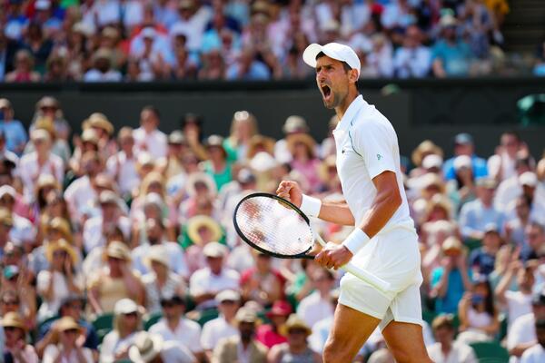 NOVAK VAN SEBE OD SREĆE POSLE TITULE NA VIMBLDONU: Sad sam na sedmom nebu, iz Amerike očekujem lepe vesti!