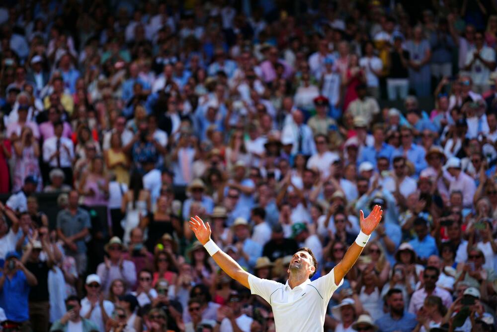 Slavlje Novaka Đokovića posle osvojenog trofeja prošle godine