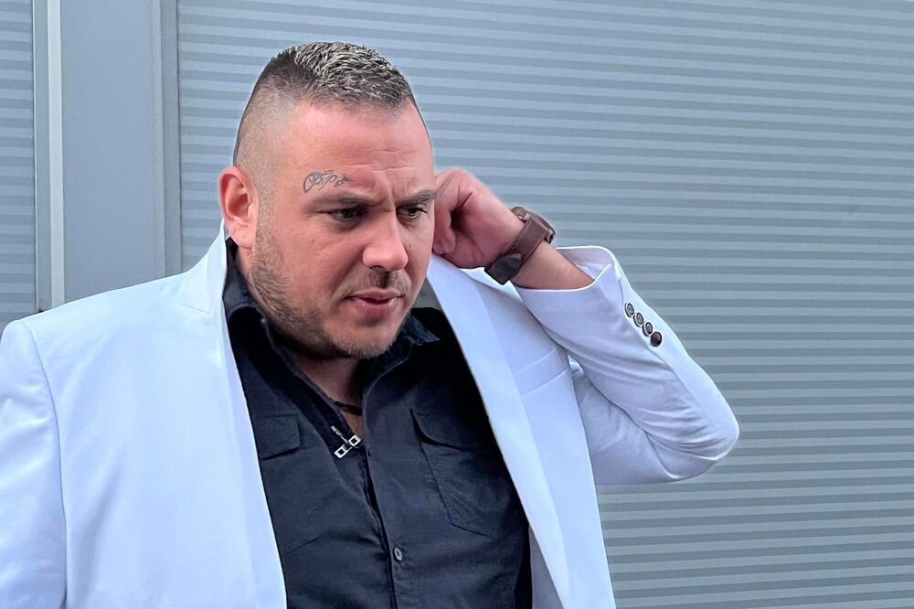 FILIP CAR SNIMAO POTPUNO GOLU DENIZ DEJM: Bila u AKCIJI sa još muškaraca, a sada se se JAVNO OGLASIO!