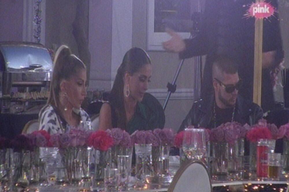 TREĆE MESTO JE ANĐELA, DALILA I DEJAN SE BORE ZA POBEDU: Kreće poslednjih POLA SATA!