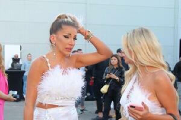 "SVE ME JE DOTAKLO, OVAJ MIRIS KUĆE"! DALILA DOŠLA KUĆI: Sve asocira na Dejana! (FOTO)