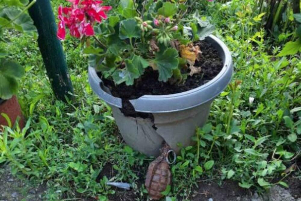 BAČENA RUČNA BOMBA NA KUĆU SRBINA: Pronašli eksplozivnu napravu u dvorištu, njihovim rođacima PALJENA IMOVINA!