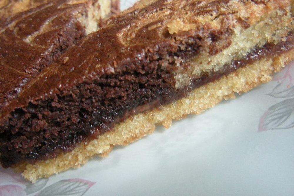 SLATKA PITA SA EUROKREMOM BOLJA OD KOLAČA: 1 SASTOJAK joj daje SOČNOST, domaćice ZAPIŠITE (RECEPT)