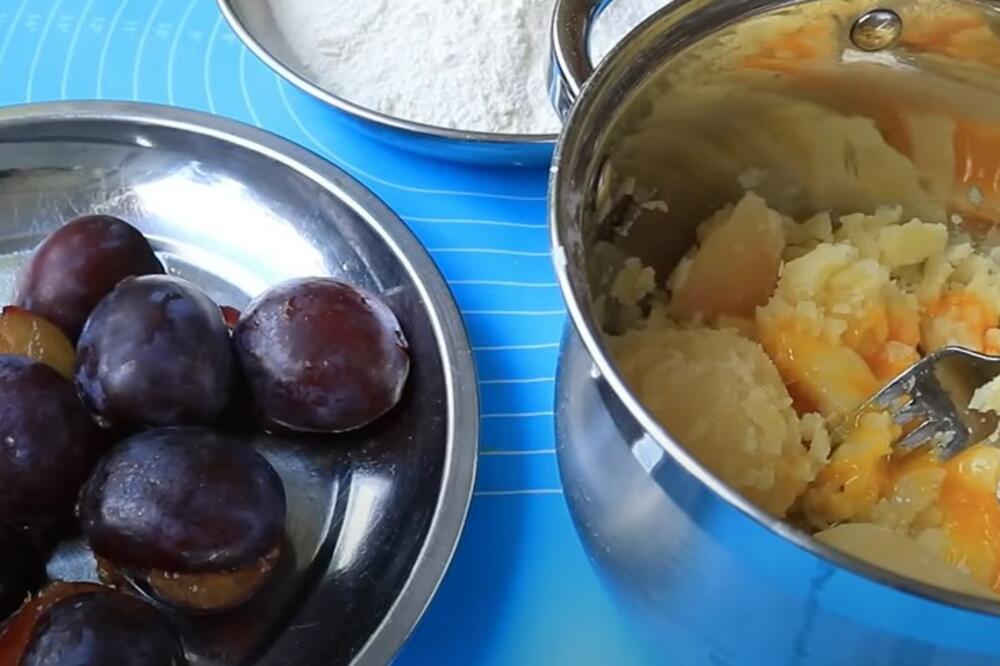 KNEDLE SA ŠLJIVAMA BEZ JAJA: Ovaj recept obožavaju domaćice kada SPREMAJU POSNU SLAVU, oduševićete se