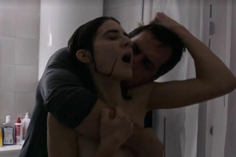 VOLI DA GLEDA DOK MU DRUGI ZADOVOLJAVA ŽENU! Svi u šoku zbog OVAKVOG SE*SA, novi je trend