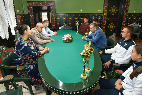 TENISERI IZ KLUBA "SPARTAK" OSTVARILI SJAJNE REZULTATE NA DRŽAVNOM PRVENSTVU: Budućnost tenisa je u Subotici