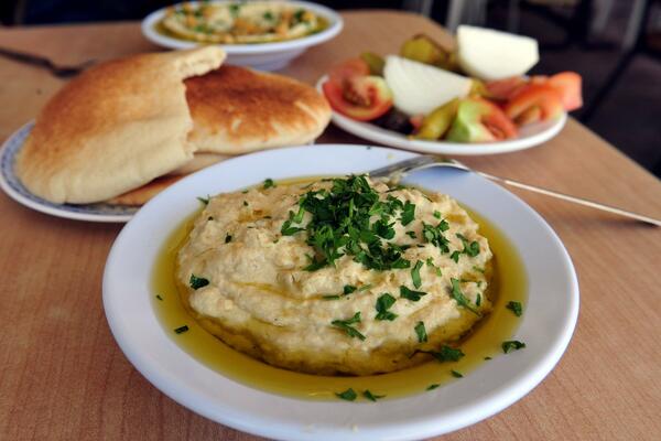 RECEPT ZA HUMUS KAO SA BLISKOG ISTOKA: Originalni sastojci, pravi se samo OVAKO! (VIDEO)