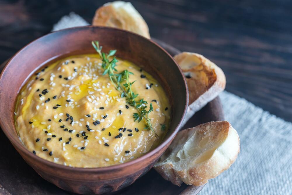 KAKO DA NAPRAVITE DOMAĆI HUMUS: Ovaj zdravi namaz možete spremiti za samo 10 minuta!