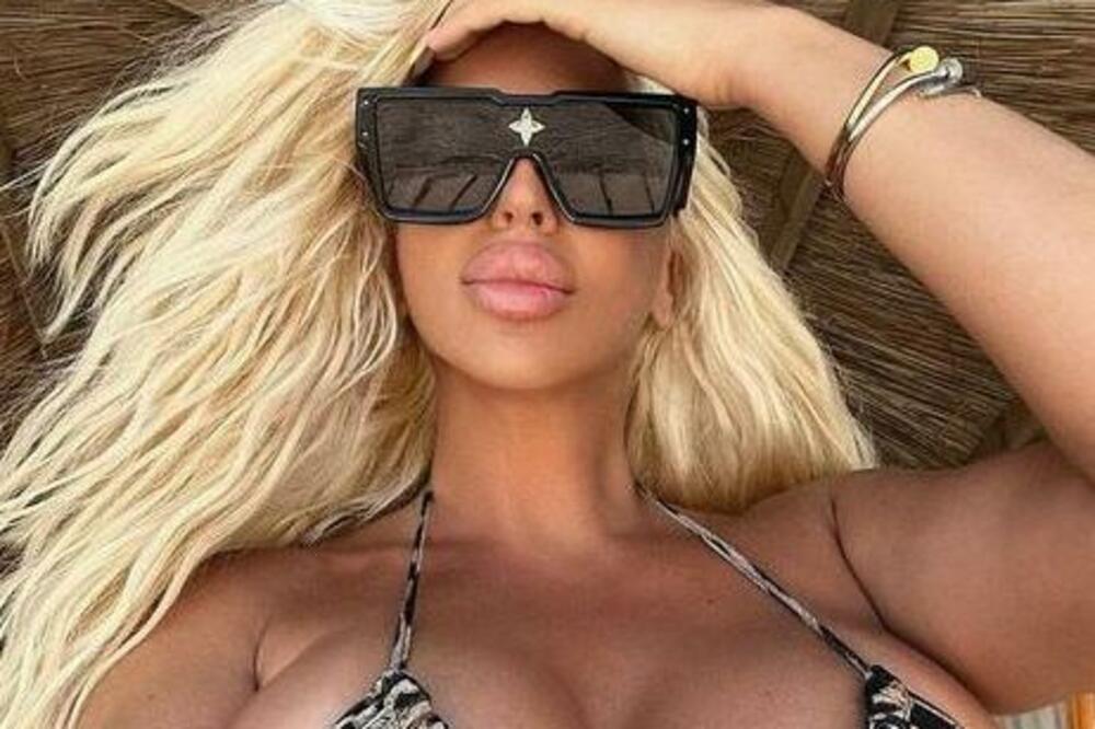 EVO KAKO KARLEUŠA ŽIVI POSLE DUŠKA! PRIVATNIM AVIONOM ZAPALILA ZA BANJA LUKU: A onda napravila HAOS, evo i zašto!