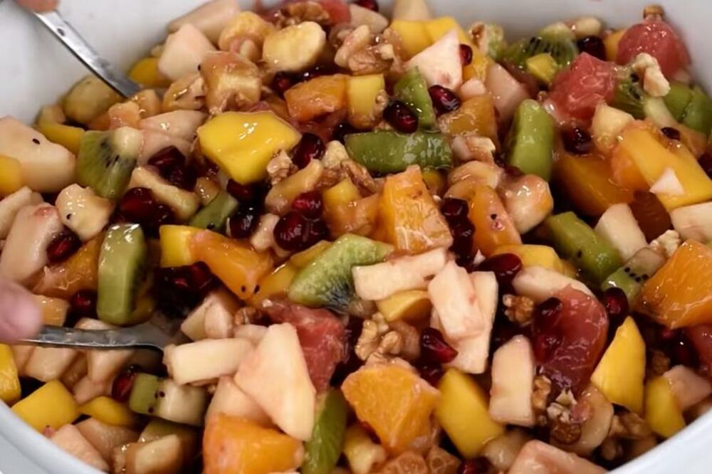 ONI SA SLABIM BUBREZIMA NE SMEJU DA JEDU OVO UKUSNO VOĆE: Omiljeno je SVIM SRBIMA, ali OPASNOST je VELIKA