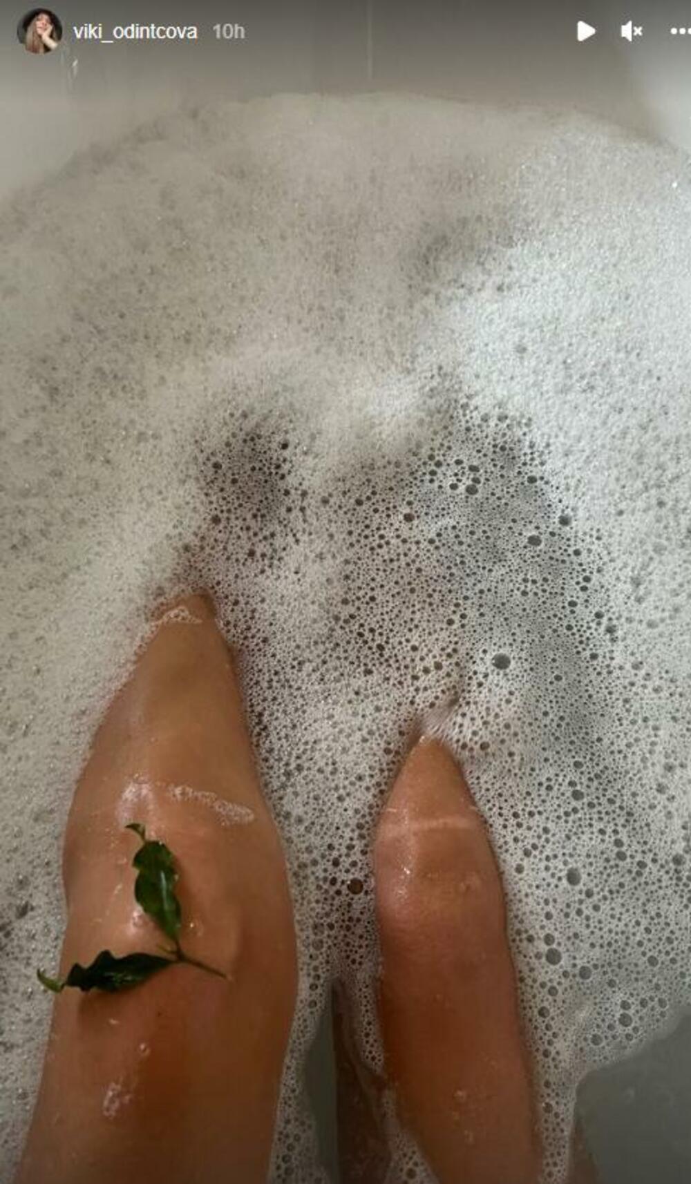 Viki Odintcova, Viktorija Odintcova, Noge