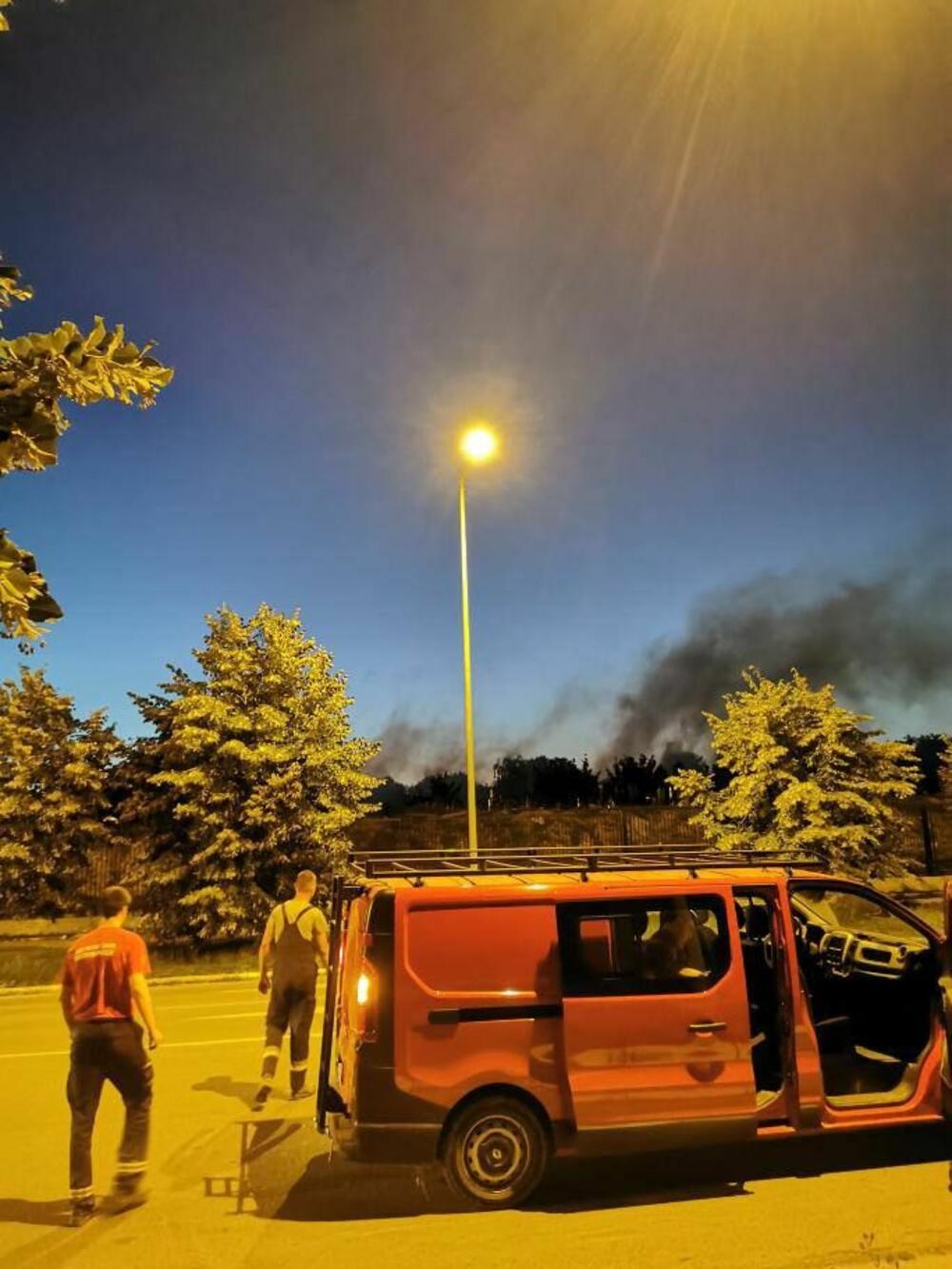 Požar, Vatra, Bežanijsko groblje