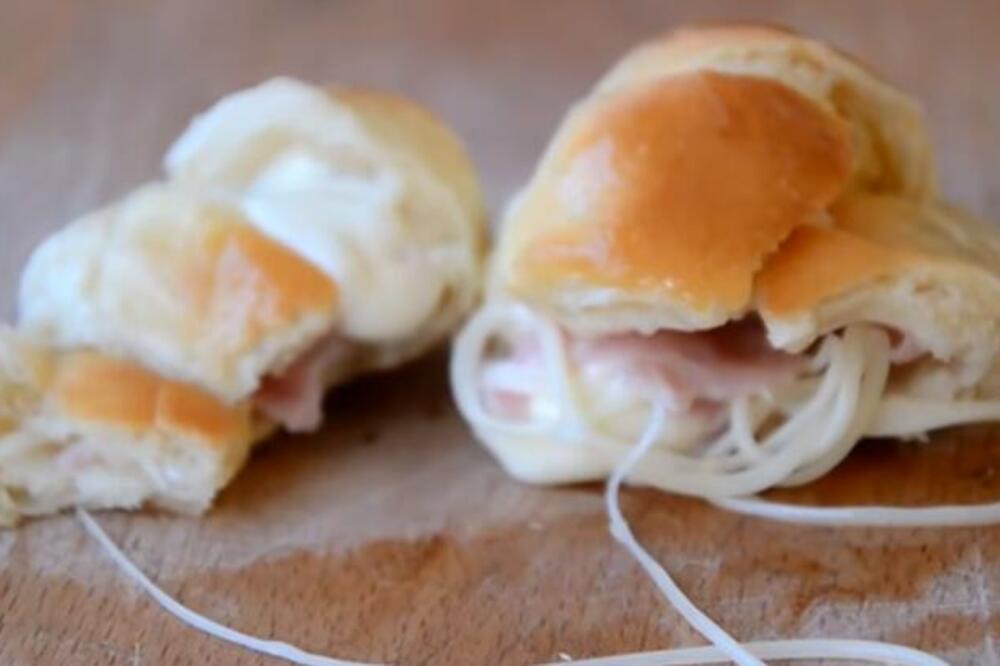 PAMUK KIFLICE SA ŠUNKOM I SIROM KAO IZ DETINJSTVA: Mekane, tope se, a KORICA hrska pod ZUBIMA, PROVEREN RECEPT!