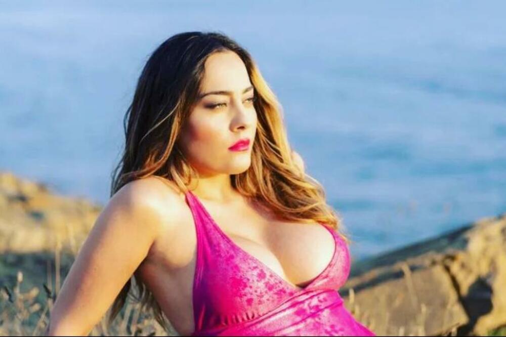 VODILI SMO LJUBAV U AUTU, ALI SAMO ME ISKORISTIO, VARAO JE SVOJU DEVOJKU: Starleta "otkucala" fudbalera Čelsija!