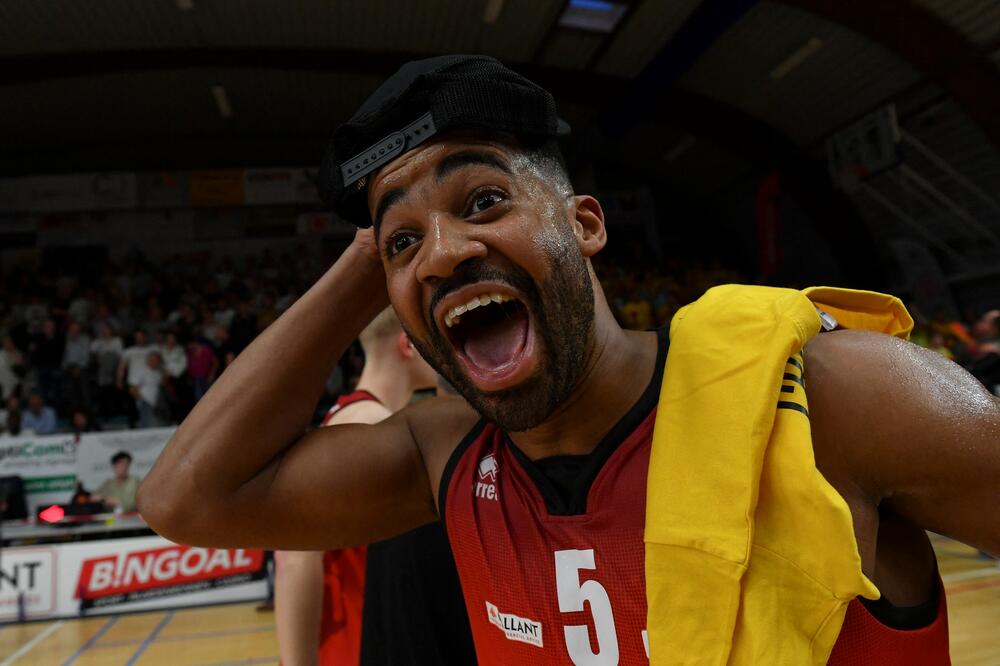 VLADA JOVANOVIĆ DOVEO POJAČANJE: Stigao Amerikanac!