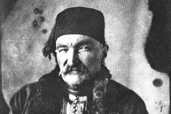 GOSPODAR VUČIĆ JE RUŠIO I POSTAVLJAO VLADARE: Skupo je platio 1 "POLITIČKU GREŠKU"!