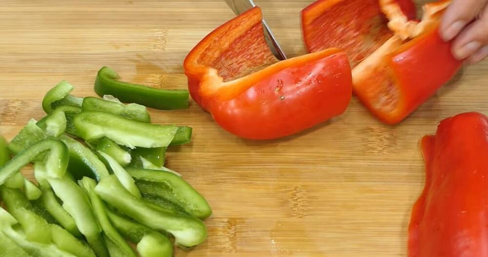 Lisnato testo, Paprike, Sir, Piletina