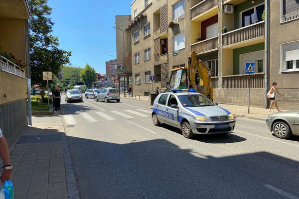 DEČAKA NA BICIKLU POKUPIO AUTO U LOZNICI: Hitno prevezen u BOLNICU! (FOTO)