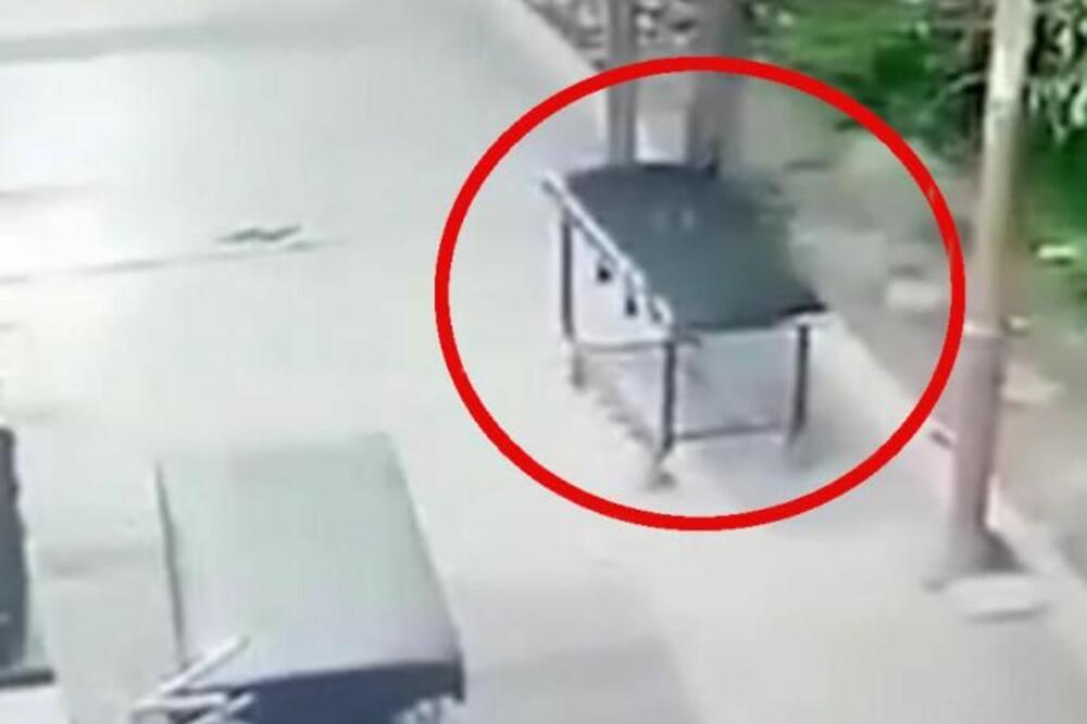 KAMERA ZABELEŽILA JEZIVE SCENE IZ BOLNICE: Pacijenti tvrde da je DUH, gledate na sopstvenu odgovornost! (VIDEO)