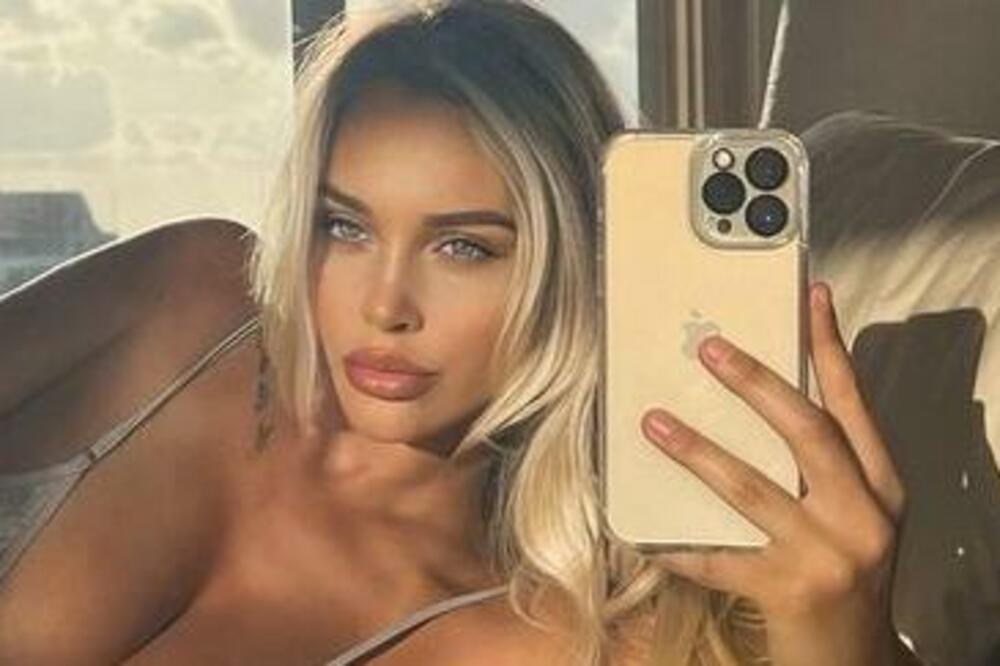 Odbila Ronalda, ali se skida za sve ostale: Lili u kaubojskom stilu mami uzdahe