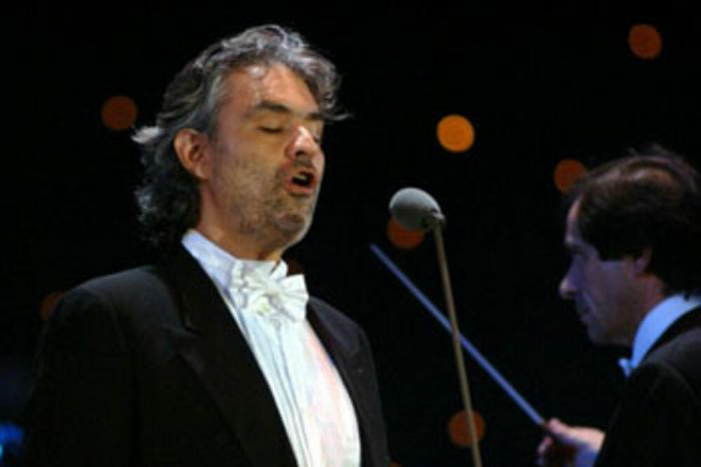 BOČELI ĆE SCENU DELITI SA OVOM DOMAĆOM ZVEZDOM: Ostvarila joj se želja da zapeva sa čuvenim sopranom u BEOGRADU!