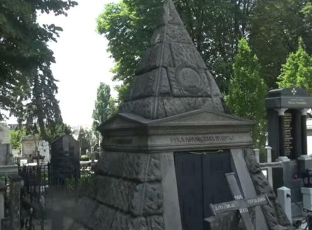 Grobnica, Branislav Nušić