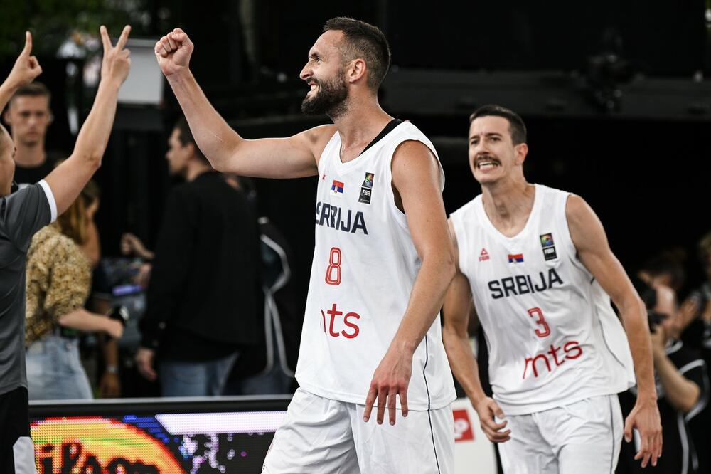 Pariz se tresao od čuvenog narodnog hita: Basketaši Srbije u velikom stilu slavili demoliranje Amerikanaca (Video)