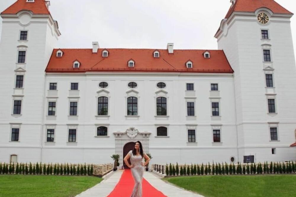 KONAČNO ZNAMO ŠTA JE SVE U VLASNIŠTVU DRAGANE MIRKOVIĆ: Njen suprug je OZBILJNO MOĆAN ČOVEK, evo šta imaju!